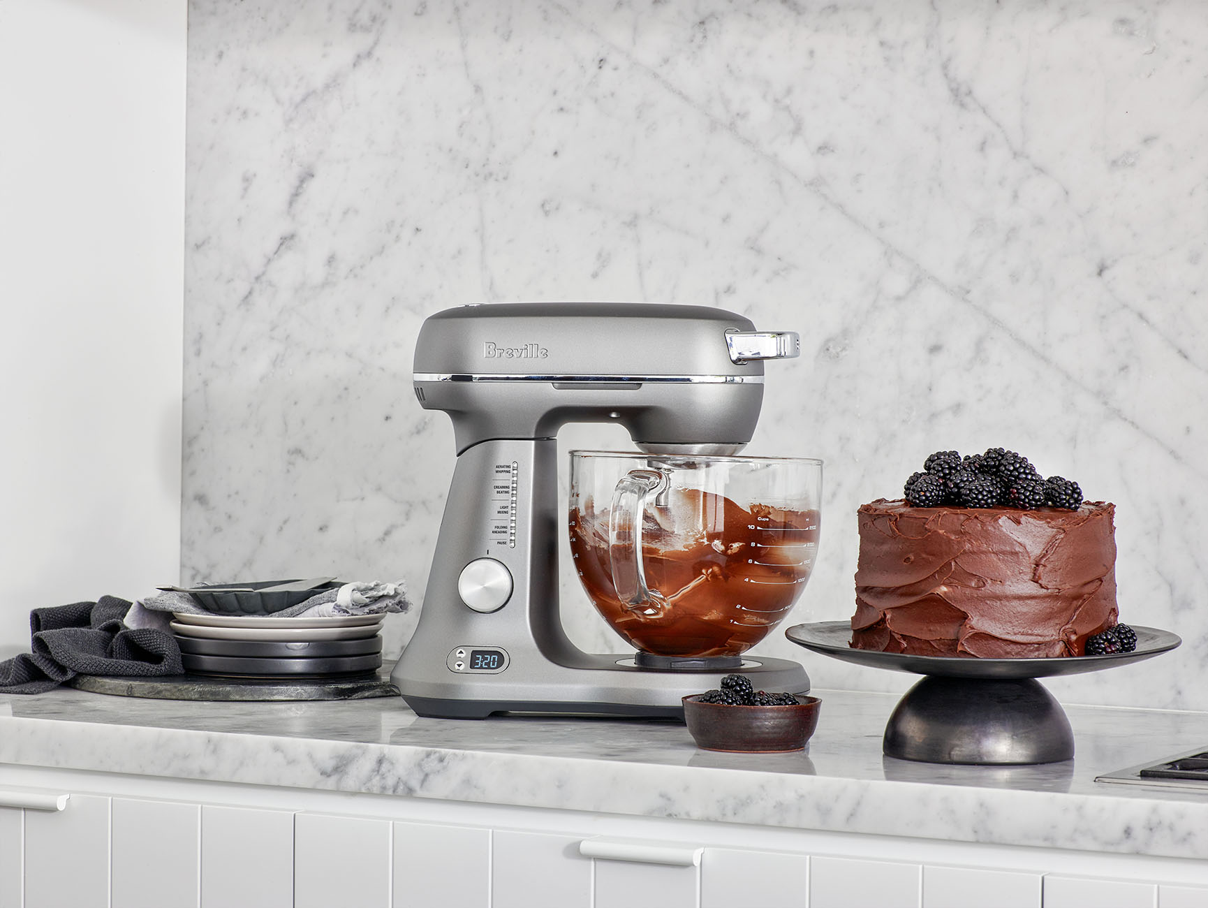 BEM825_Breville_Lifestyle_3.jpg